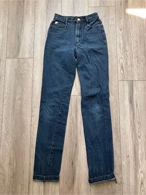Vintage 2022 By Pentimento High Waisted Straight Leg Dark Wash Jeans Women’s 27